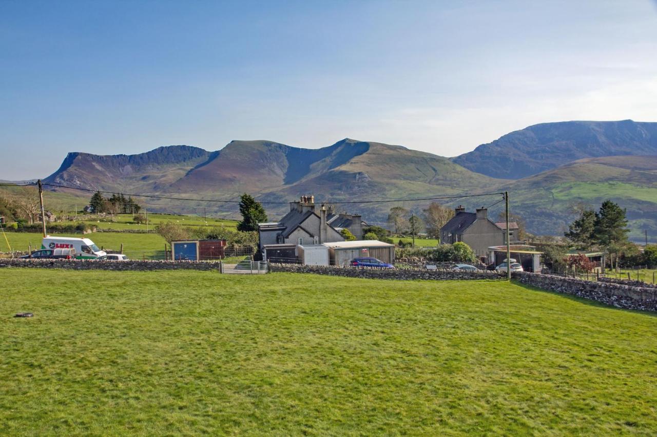 Canolfan Y Fron Nantlle Eksteriør billede